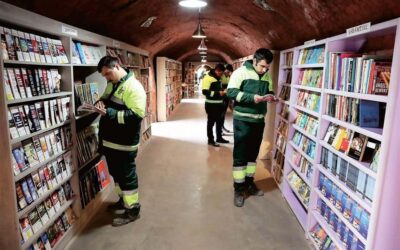 Waste Collectors Create a Library with Abandoned Books on the Street